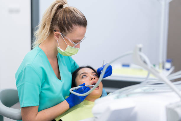 Best Weekend Emergency Dental Services in Wolcott, IN